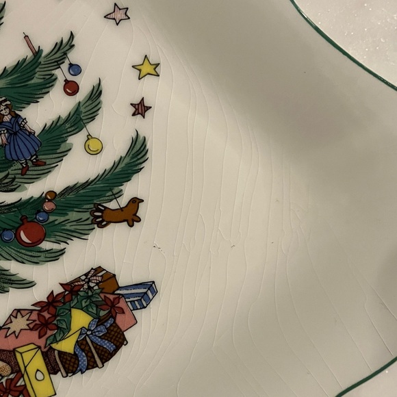 Vintage Nikko Christmas Tree Shaped Serving Plate - Picture 8 of 8